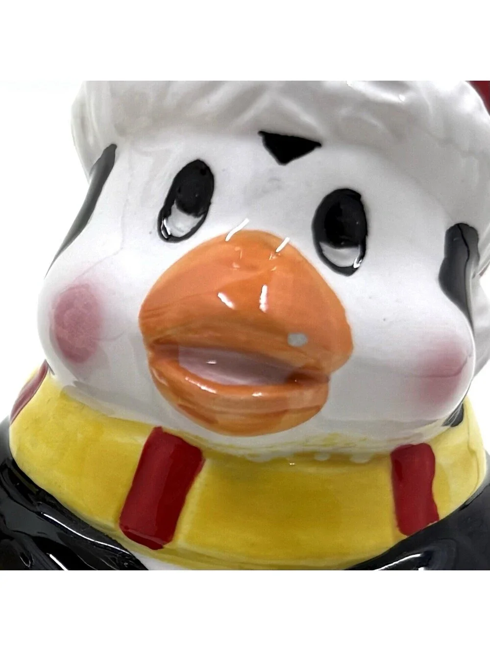 Christmas salt & pepper shakers penguins scarves & hats